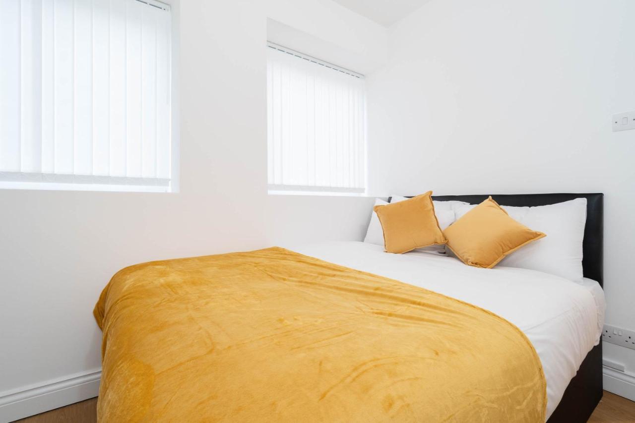 Two Bedroom Apartment-One Choice Stays- Jewellery Quarter Бирмингем Экстерьер фото