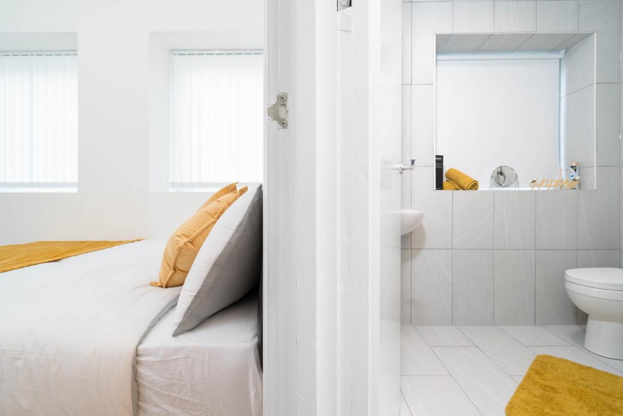 Two Bedroom Apartment-One Choice Stays- Jewellery Quarter Бирмингем Экстерьер фото