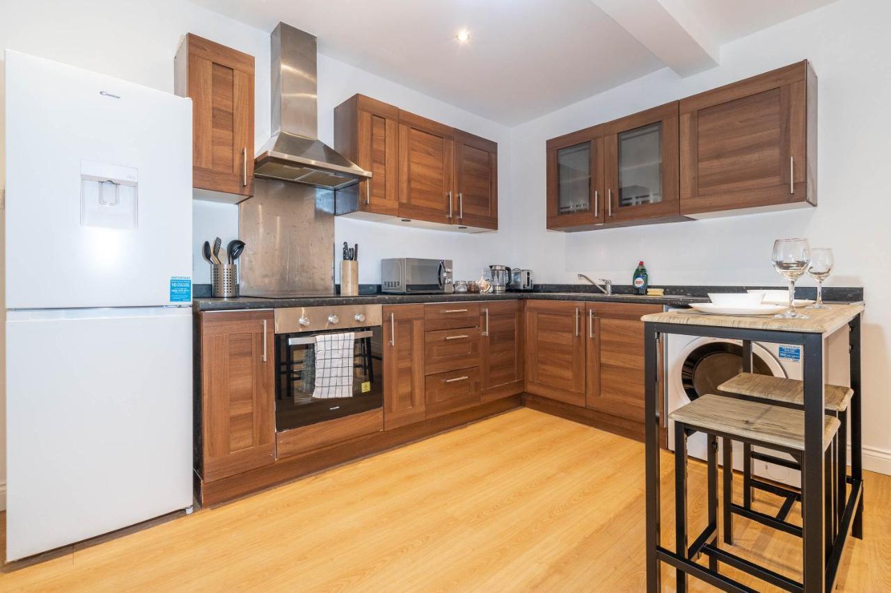 Two Bedroom Apartment-One Choice Stays- Jewellery Quarter Бирмингем Экстерьер фото