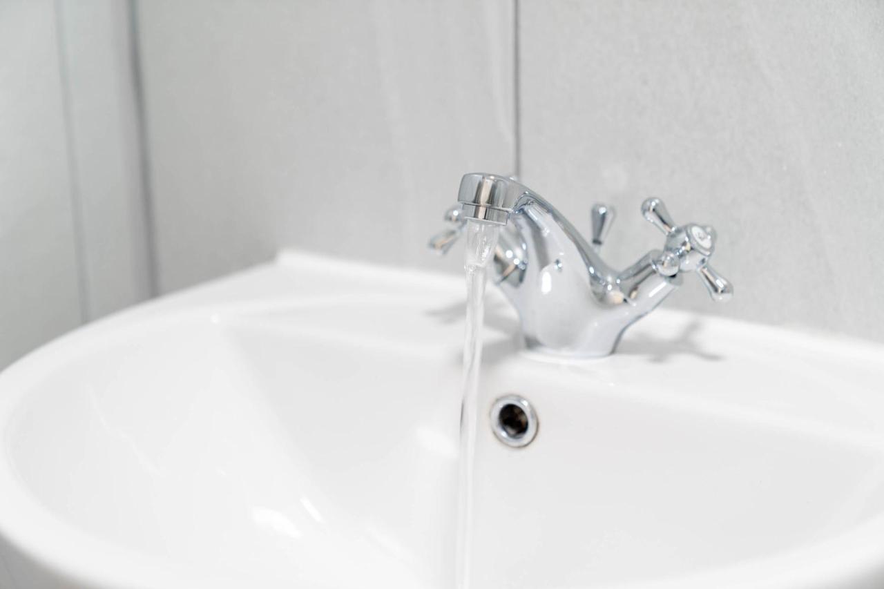 Two Bedroom Apartment-One Choice Stays- Jewellery Quarter Бирмингем Экстерьер фото