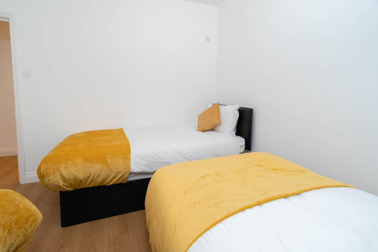 Two Bedroom Apartment-One Choice Stays- Jewellery Quarter Бирмингем Экстерьер фото