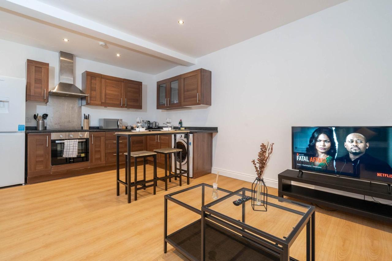 Two Bedroom Apartment-One Choice Stays- Jewellery Quarter Бирмингем Экстерьер фото